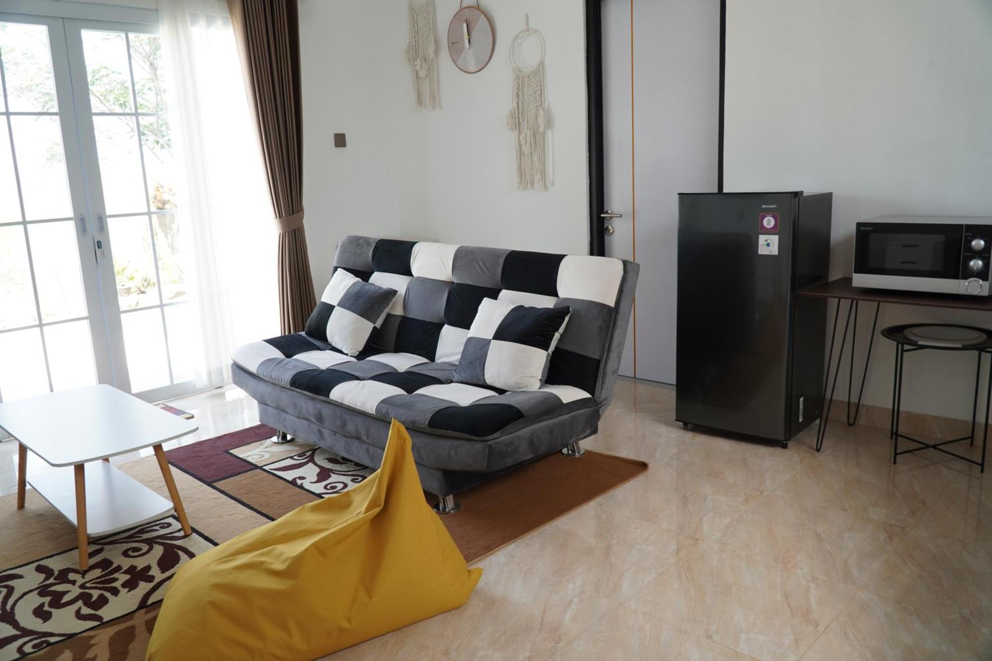 Arlita Guesthouse Чианджур Экстерьер фото